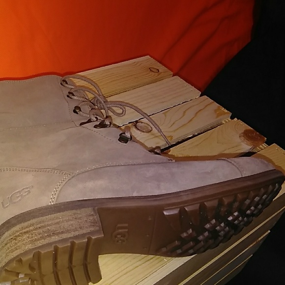 Women ugg boot(Authentic) - Picture 8 of 8